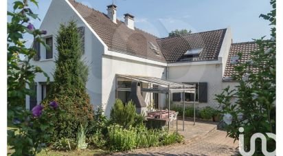 Maison 8 pièces de 184 m² à Orgeval (78630)