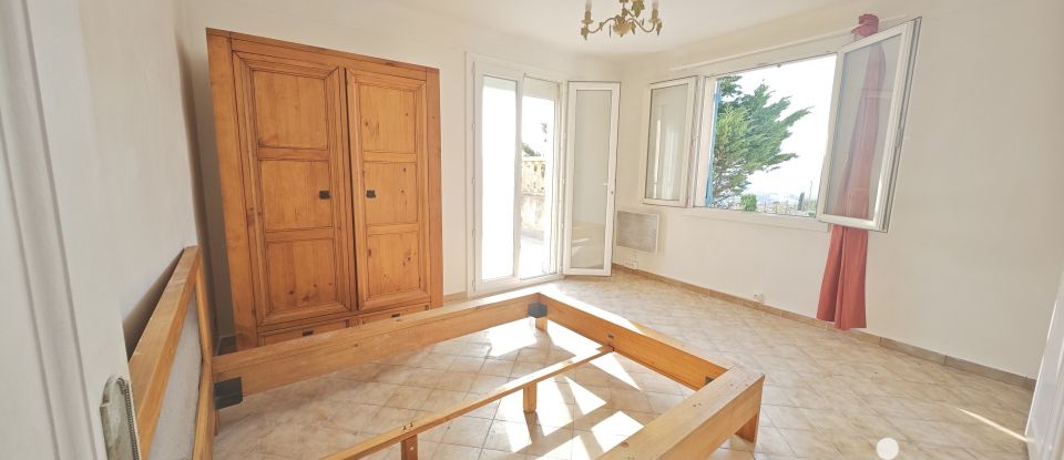 Maison traditionnelle 5 pièces de 117 m² à Marseille (13015)