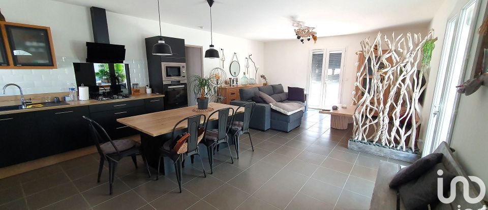 Maison 3 pièces de 73 m² à Thézan-des-Corbières (11200)