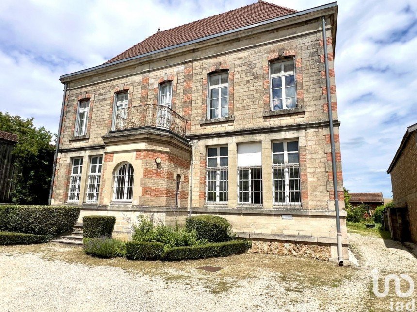 House 8 rooms of 232 m² in Vitry-le-François (51300)