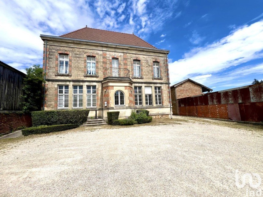 Building in Vitry-le-François (51300) of 232 m²