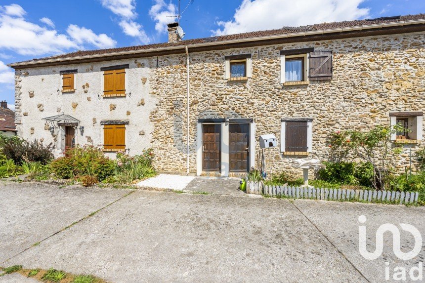 Triplex 3 pièces de 59 m² à Liverdy-en-Brie (77220)