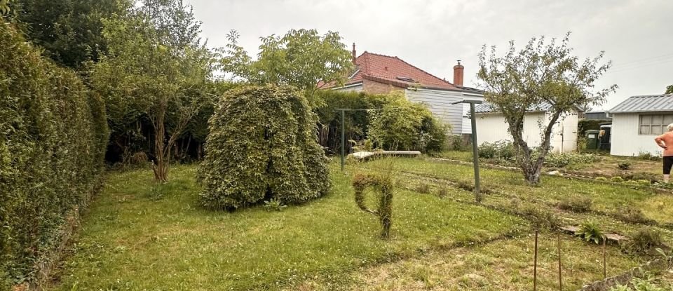 House 5 rooms of 80 m² in Auchel (62260)