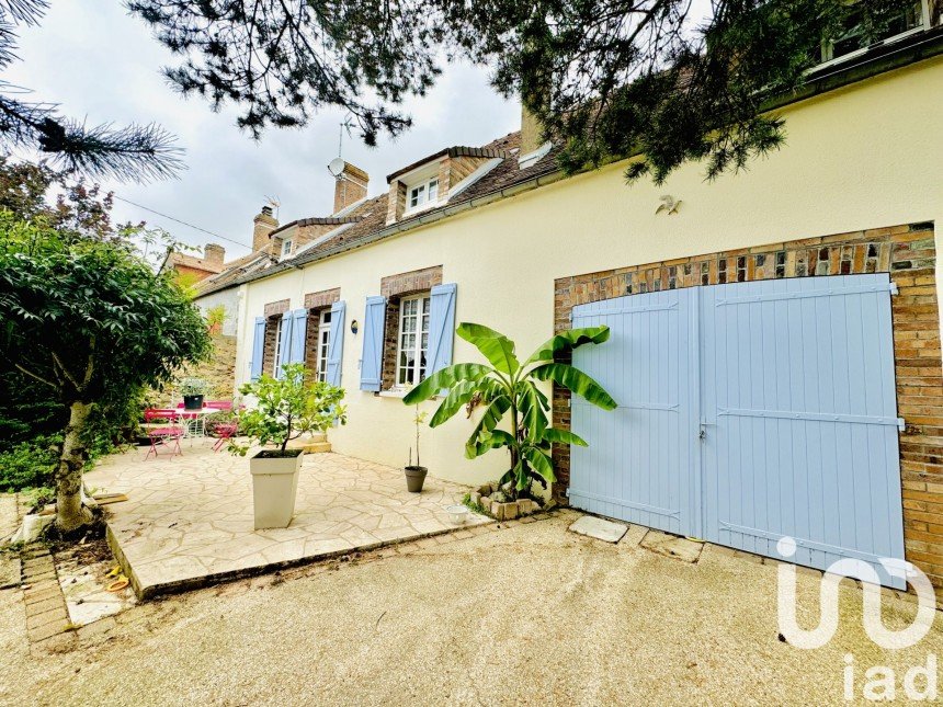 Maison de campagne 5 pièces de 117 m² à Saint-Valérien (89150)