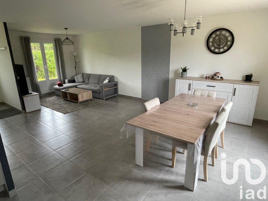 Maison 5 pièces de 88 m² à Biesles (52340)