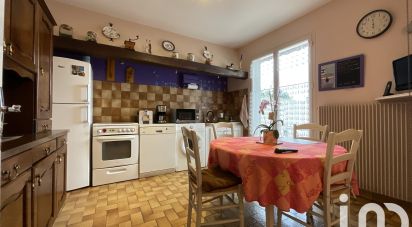 Village house 7 rooms of 181 m² in Mur-de-Sologne (41230)