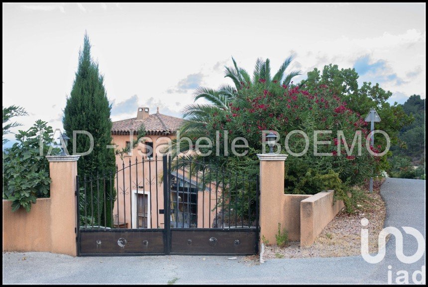 Traditional house 6 rooms of 174 m² in Les Adrets-de-l'Estérel (83600)