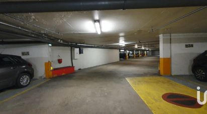 Parking/garage/box de 108 m² à Paris (75014)