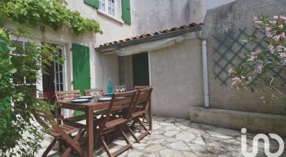 Village house 5 rooms of 86 m² in La Flotte (17630)