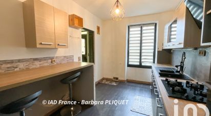 Maison 6 pièces de 179 m² à Le Mesnil-Saint-Denis (78320)