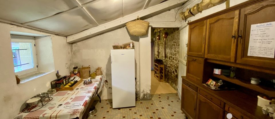 Longere 10 rooms of 180 m² in Les Forges (79340)