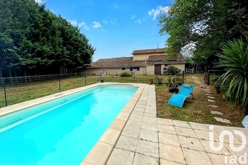 Longere 10 rooms of 180 m² in Les Forges (79340)