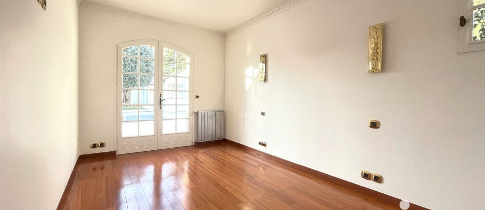 Maison 6 pièces de 133 m² à Santeny (94440)