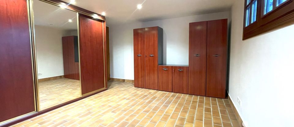 Maison 6 pièces de 133 m² à Santeny (94440)