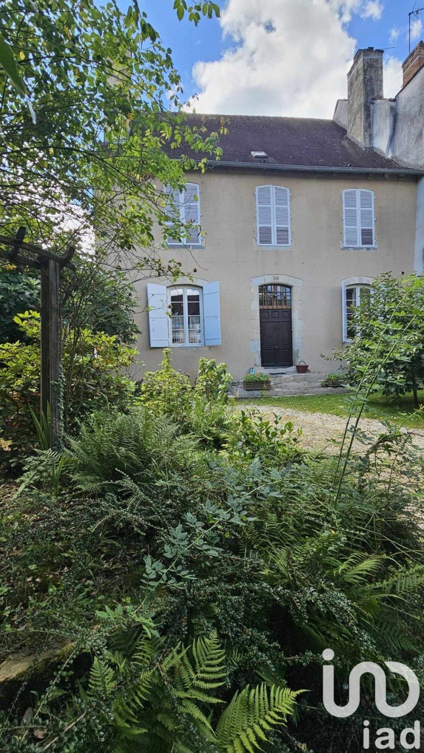 Maison de ville 7 pièces de 286 m² à Saint-Yrieix-la-Perche (87500)