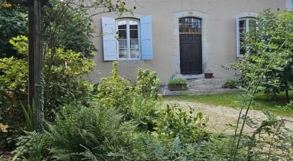 Town house 7 rooms of 286 m² in Saint-Yrieix-la-Perche (87500)