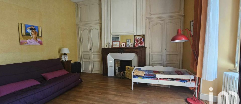 Maison de ville 7 pièces de 286 m² à Saint-Yrieix-la-Perche (87500)