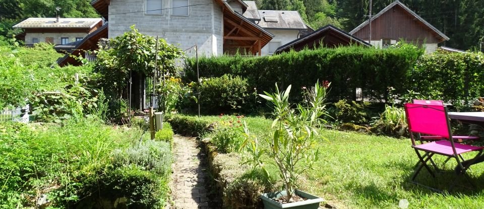 Maison de village 8 pièces de 196 m² à Chamoux-sur-Gelon (73390)