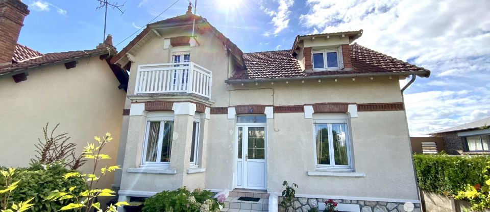 Maison 6 pièces de 113 m² à Salbris (41300)