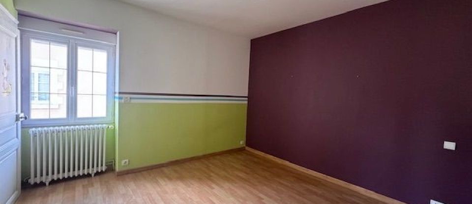 House 5 rooms of 110 m² in Châteauroux (36000)