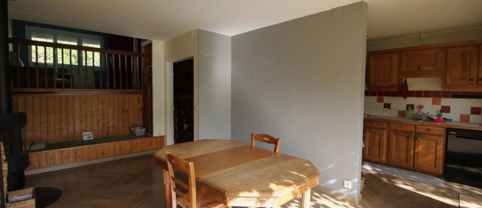 Maison 6 pièces de 112 m² à Villecresnes (94440)