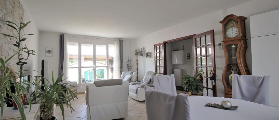 House 5 rooms of 93 m² in Boussy-Saint-Antoine (91800)