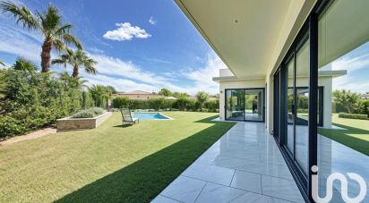 Maison 6 pièces de 204 m² à Grimaud (83310)