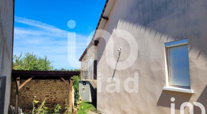 Village house 5 rooms of 148 m² in Audes (03190)