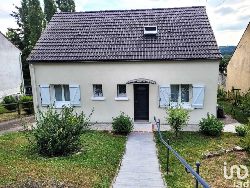 House 4 rooms of 100 m² in Mogneville (60140)