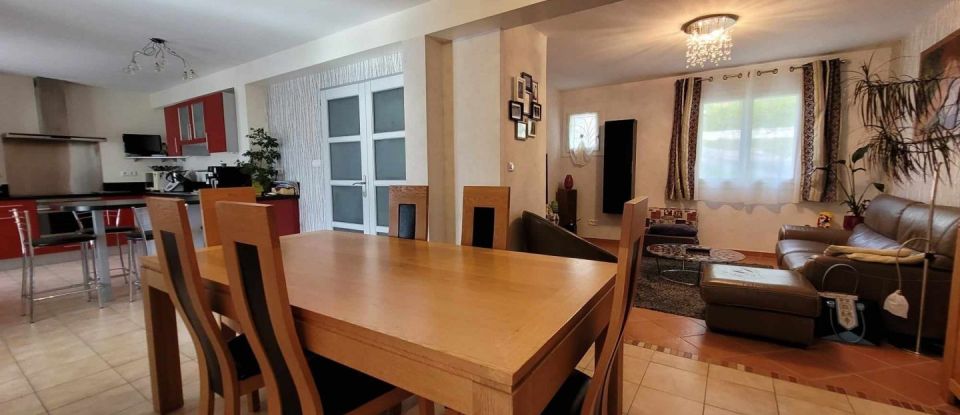 House 4 rooms of 100 m² in Mogneville (60140)