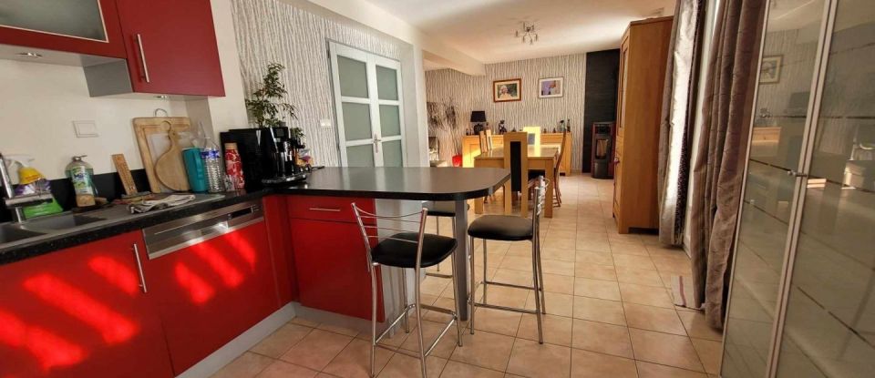 House 4 rooms of 100 m² in Mogneville (60140)