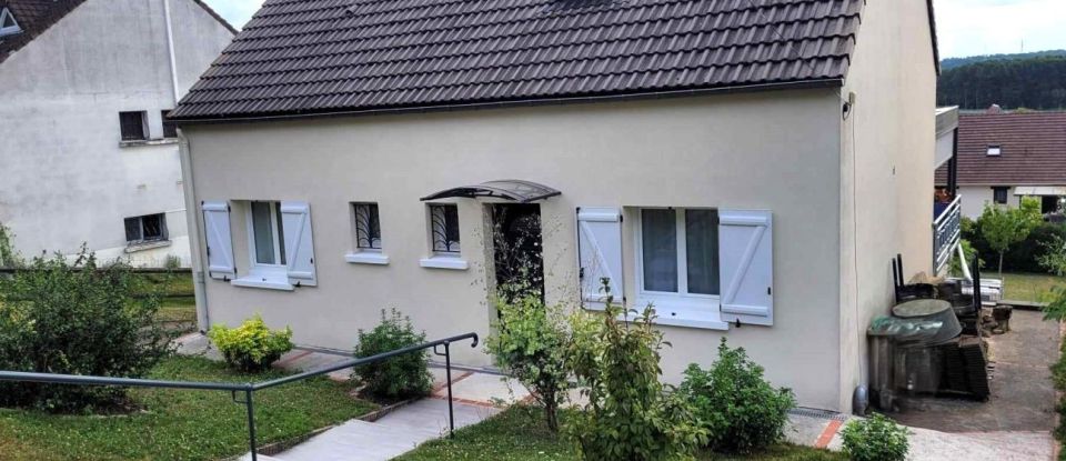 House 4 rooms of 100 m² in Mogneville (60140)