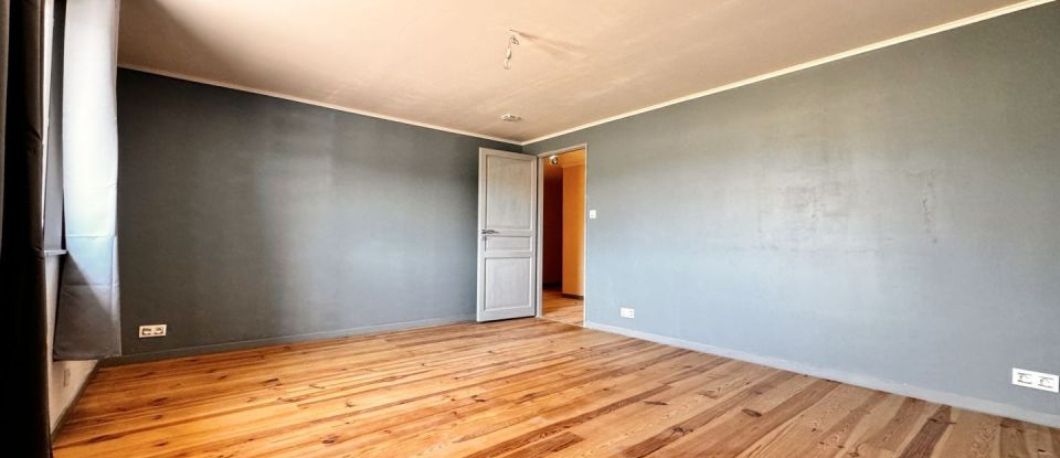 Maison 7 pièces de 270 m² à Cazalrenoux (11270)