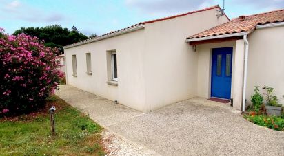 Maison 5 pièces de 114 m² à Exireuil (79400)