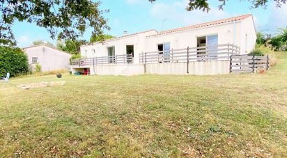 House 5 rooms of 114 m² in Exireuil (79400)