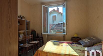 House 3 rooms of 64 m² in Montluçon (03100)