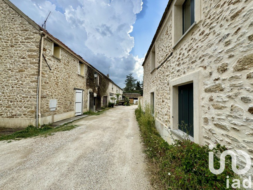 Maison de ville 5 pièces de 72 m² à Bouray-sur-Juine (91850)