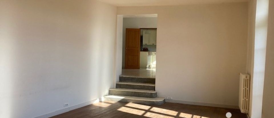 Maison de village 10 pièces de 256 m² à Saint-Marcel-d'Ardèche (07700)