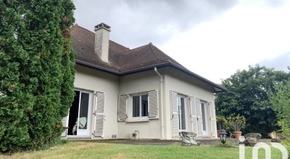 Maison traditionnelle 7 pièces de 220 m² à Thiers (63300)