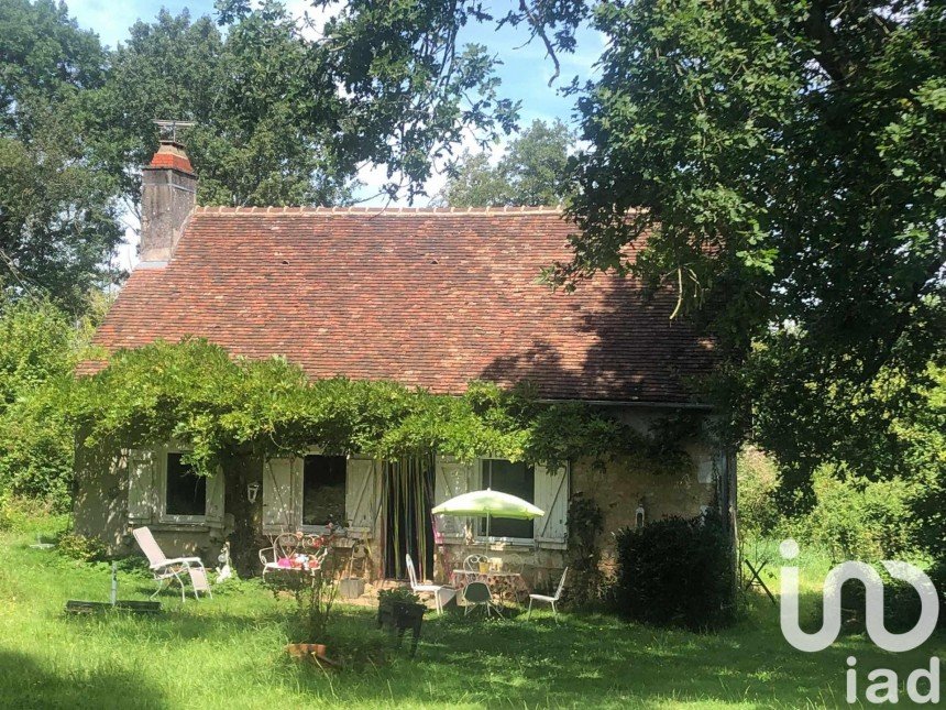 Country house 3 rooms of 78 m² in Louzes (72600)