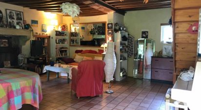 Country house 3 rooms of 78 m² in Louzes (72600)