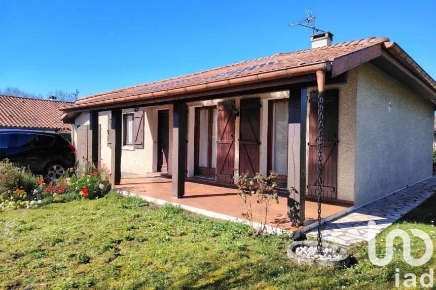 Maison traditionnelle 4 pièces de 91 m² à Saint-Vincent-de-Tyrosse (40230)