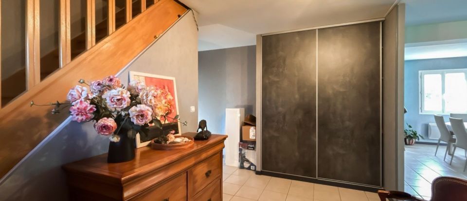 Maison 7 pièces de 177 m² à Brannay (89150)