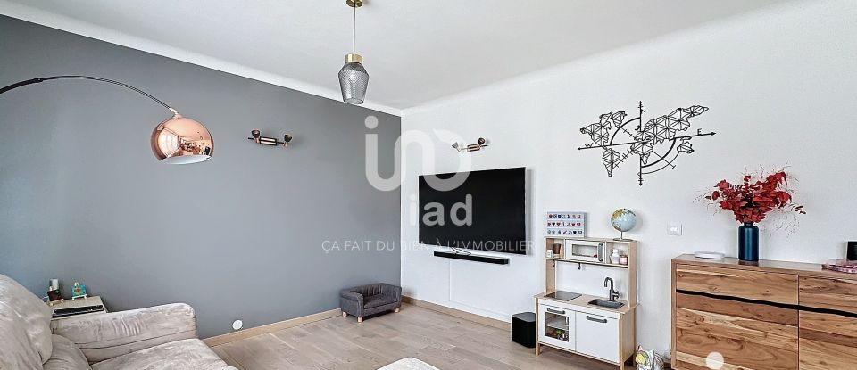 Maison 7 pièces de 156 m² à Dammarie-les-Lys (77190)