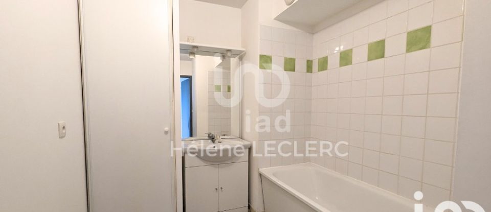 Apartment 3 rooms of 65 m² in Lens (62300)