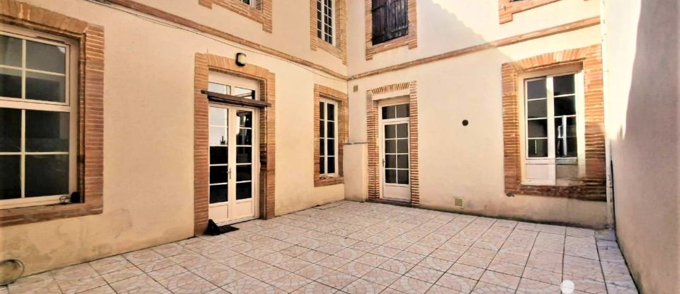 Town house 5 rooms of 198 m² in Castelsarrasin (82100)