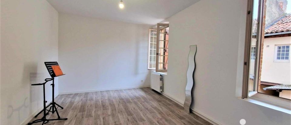 Town house 5 rooms of 198 m² in Castelsarrasin (82100)