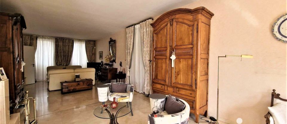 Town house 9 rooms of 380 m² in Castelsarrasin (82100)