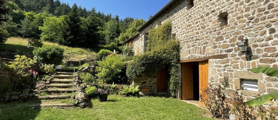 Traditional house 11 rooms of 380 m² in Préaux (07290)