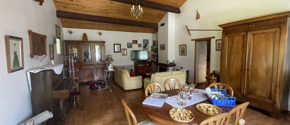 Traditional house 11 rooms of 380 m² in Préaux (07290)